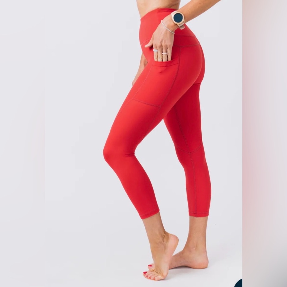 Zyia Red Pocket Light n Tight Hi-Rise Capri 20”